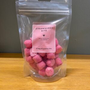 GODIS STRAWBERRY BITS 180G